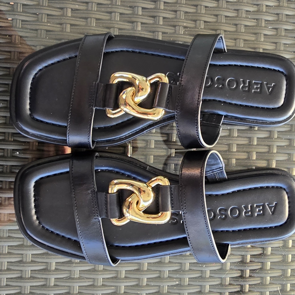 Aerosoles Black Sandals with Gold Chain Never Worn